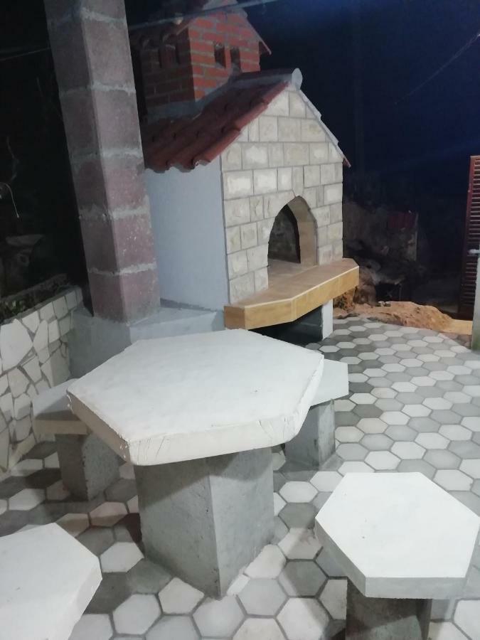 Apartman Radic Стон Екстериор снимка